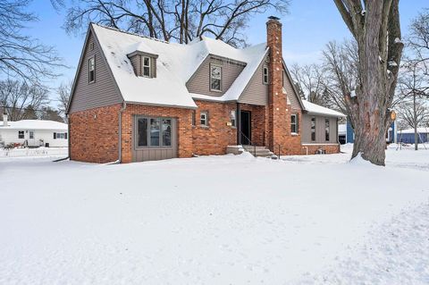 Photo of 308 FAIRVIEW Way, SHAWANO, WI 54166 (MLS # 50319148)