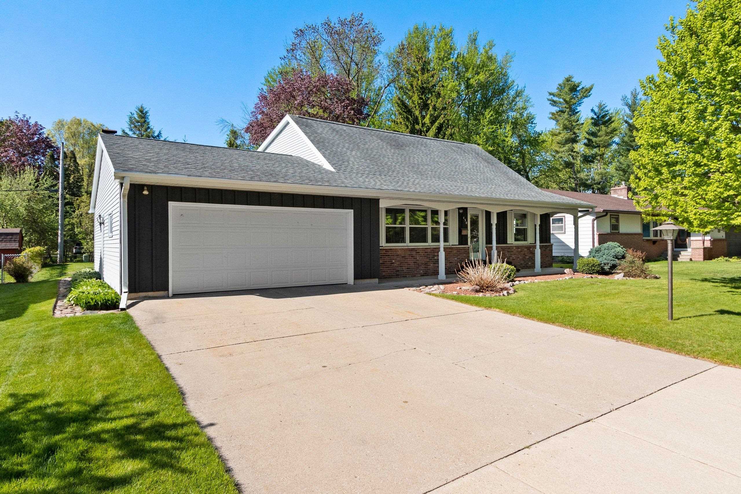 Shawano, Wisconsin 54166, United States, 3 Bedrooms Bedrooms, ,3 BathroomsBathrooms,Residential,Active,133556