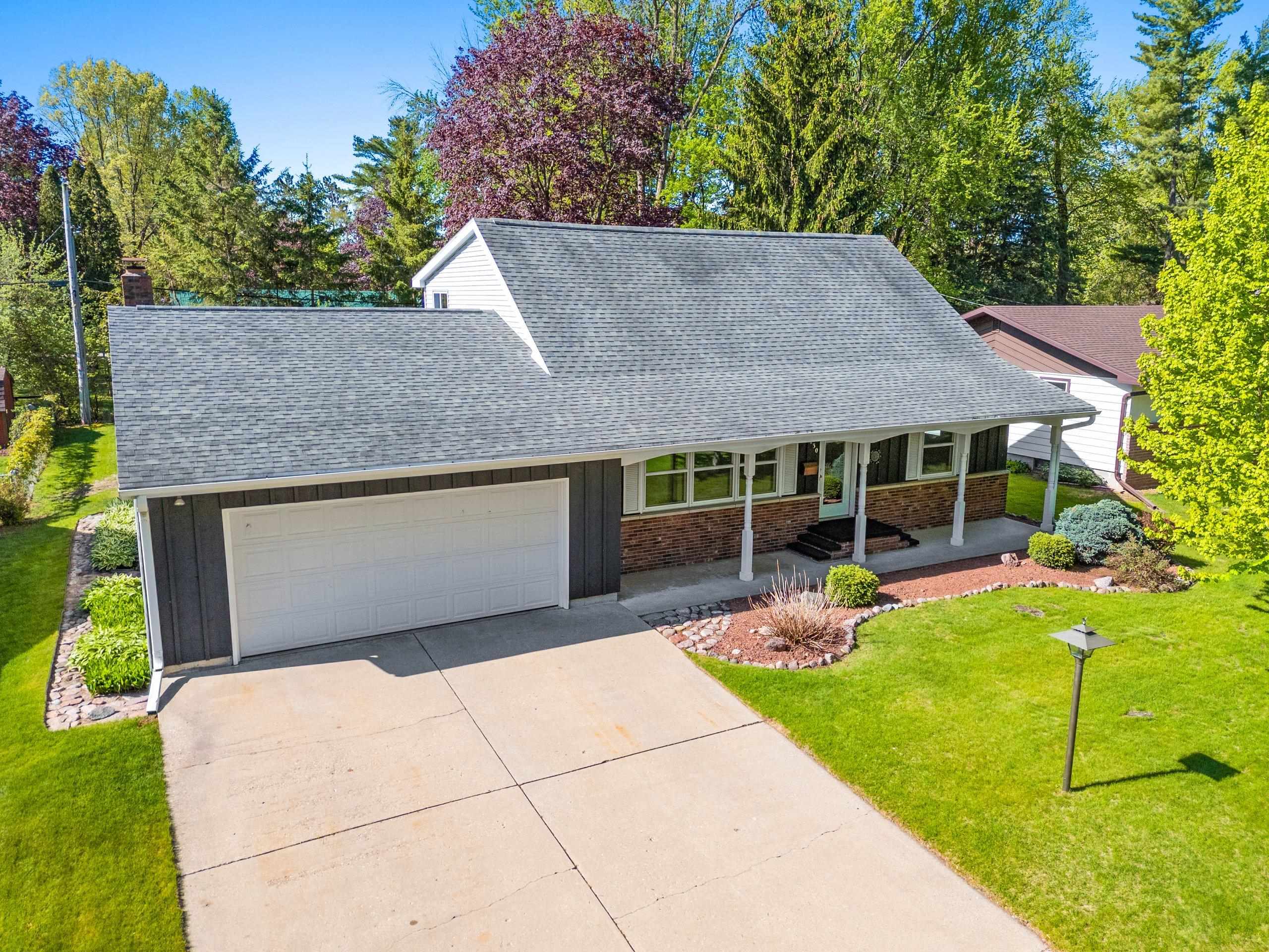 Shawano, Wisconsin 54166, United States, 3 Bedrooms Bedrooms, ,3 BathroomsBathrooms,Residential,Active,133556