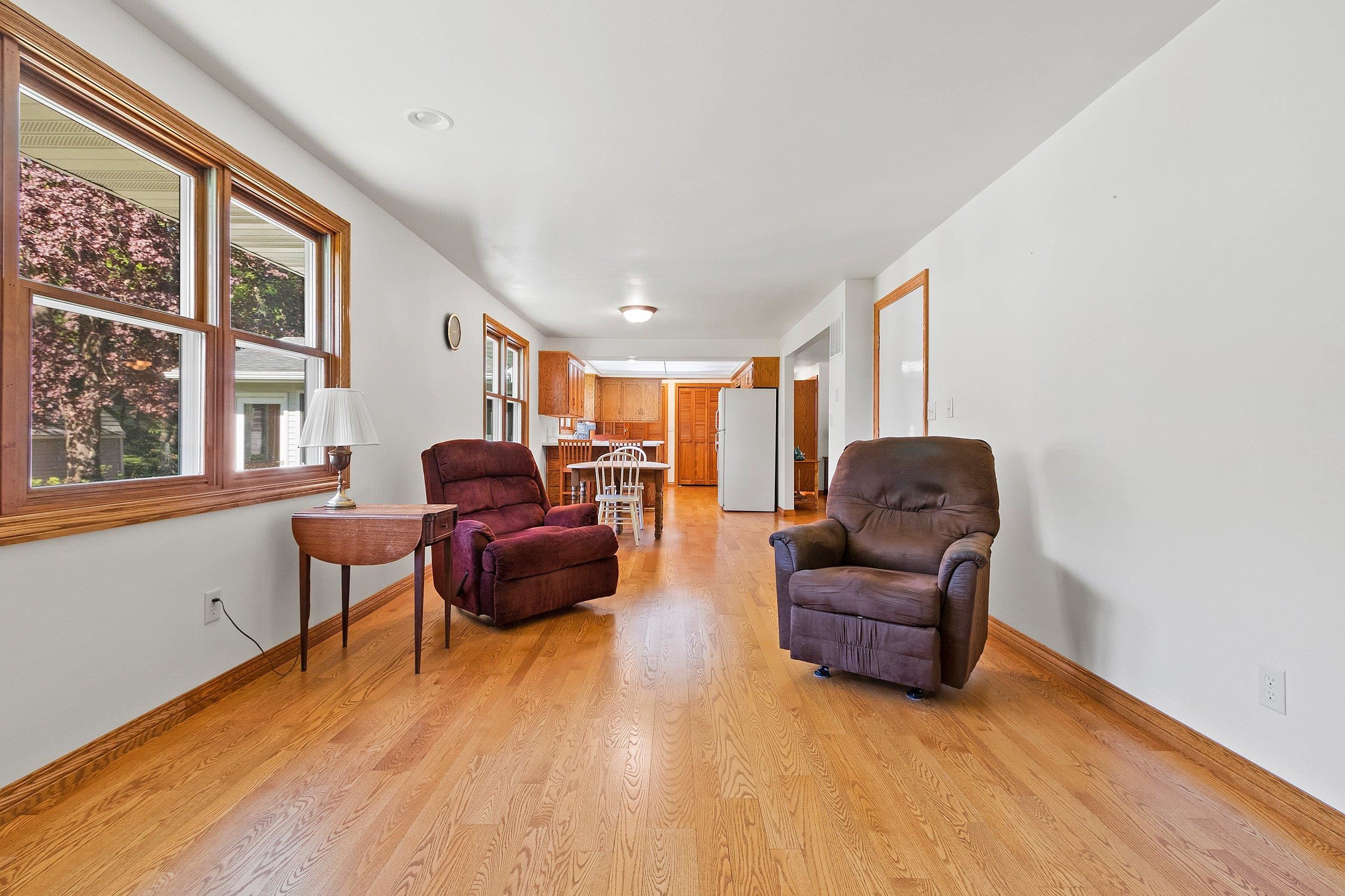 Shawano, Wisconsin 54166, United States, 3 Bedrooms Bedrooms, ,3 BathroomsBathrooms,Residential,Active,133556