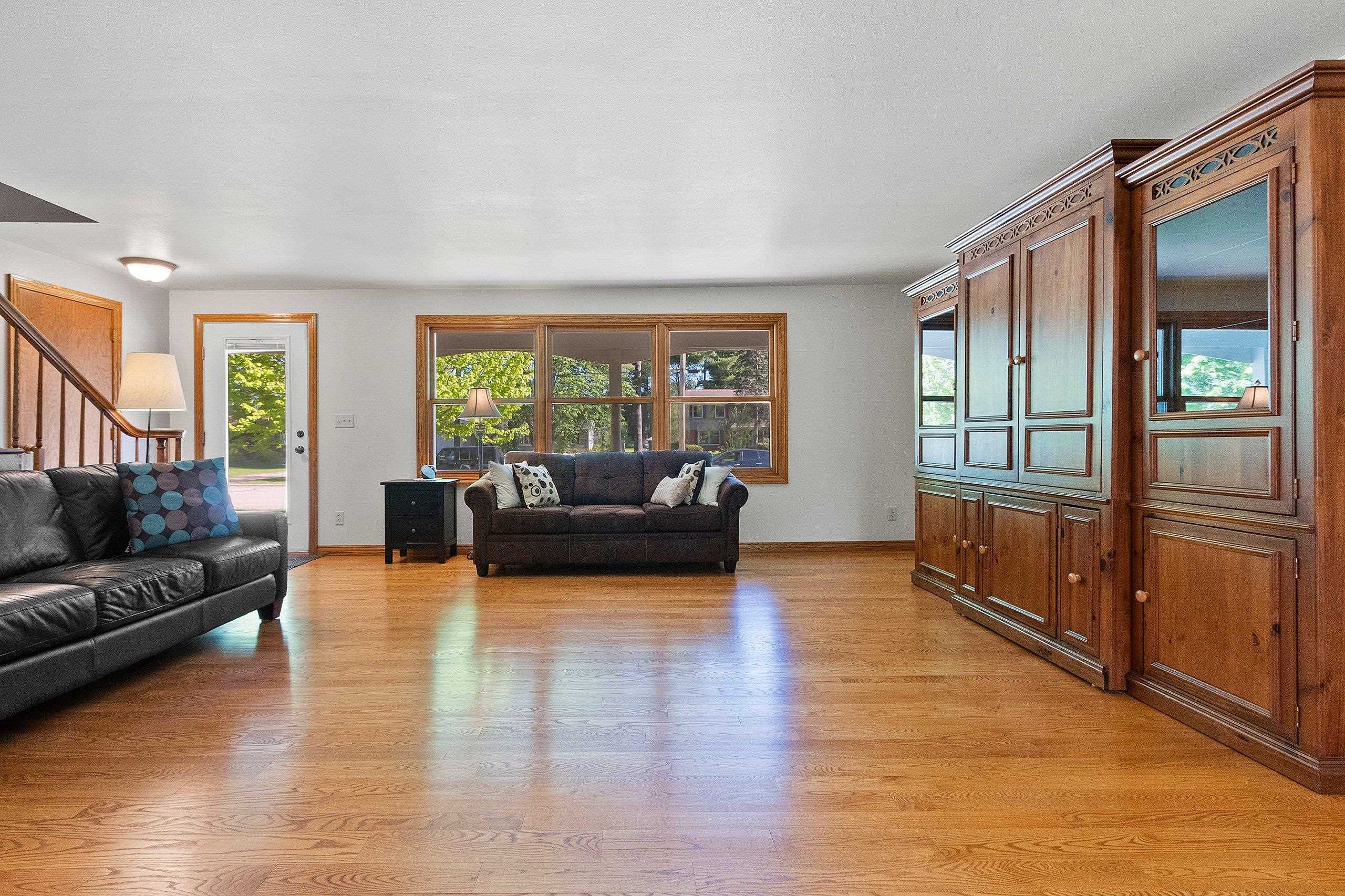 Shawano, Wisconsin 54166, United States, 3 Bedrooms Bedrooms, ,3 BathroomsBathrooms,Residential,Active,133556