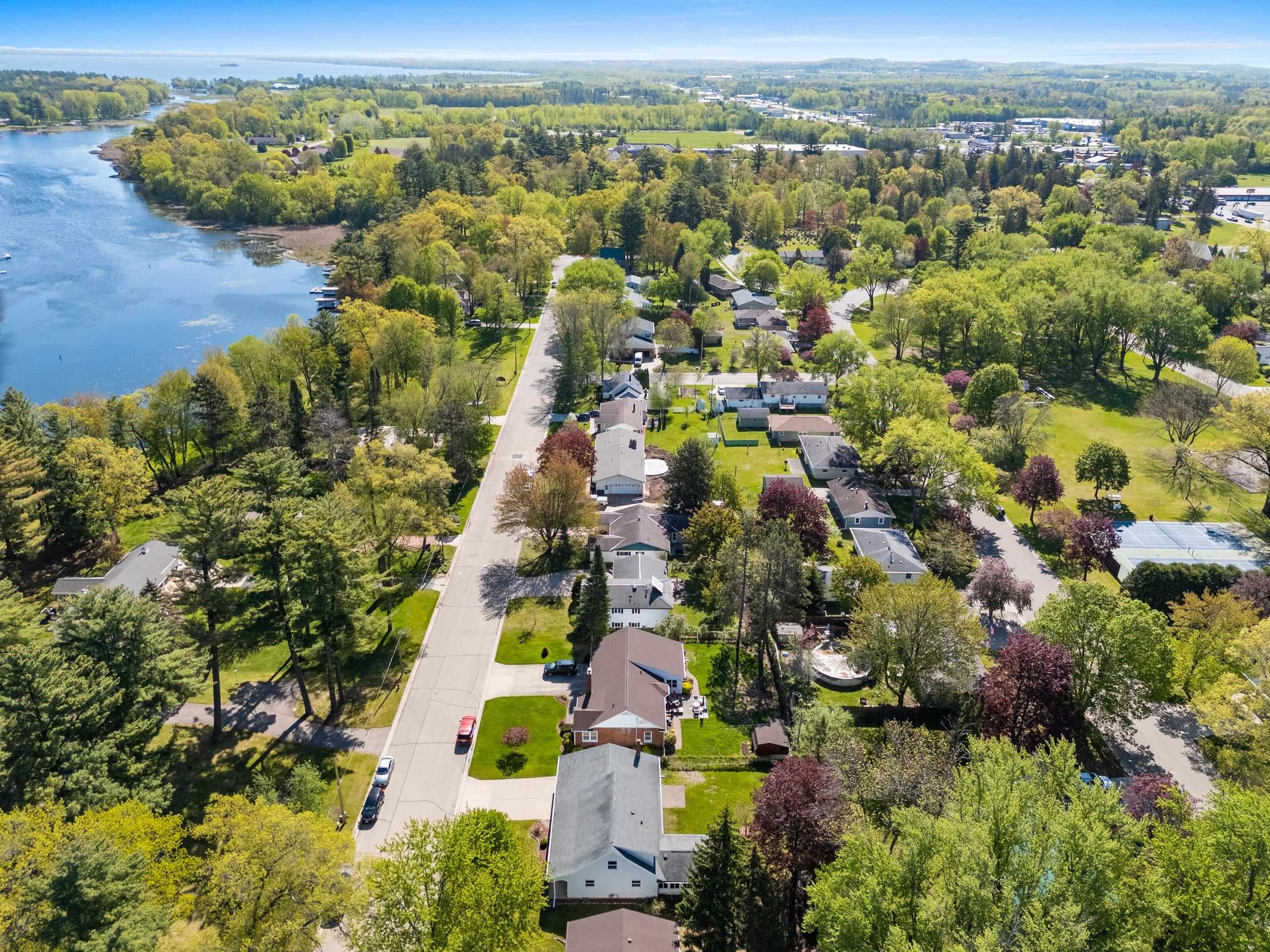 Shawano, Wisconsin 54166, United States, 3 Bedrooms Bedrooms, ,3 BathroomsBathrooms,Residential,Active,133556