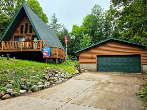 Photo of 13858 SECTION 4 Lane, MOUNTAIN, WI 54149 (MLS # 50332601)