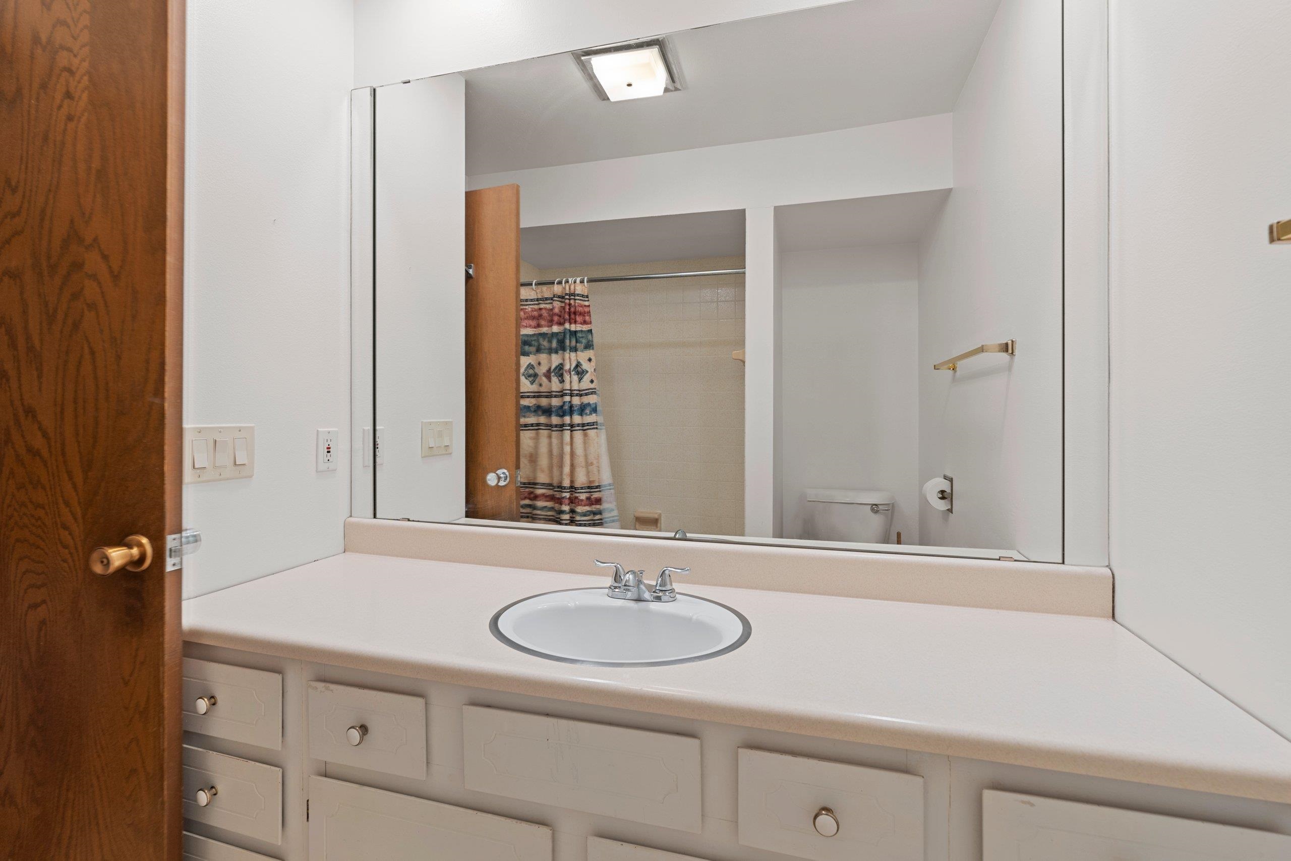 Shawano, Wisconsin 54166, United States, 3 Bedrooms Bedrooms, ,2 BathroomsBathrooms,Residential,Pending,102538