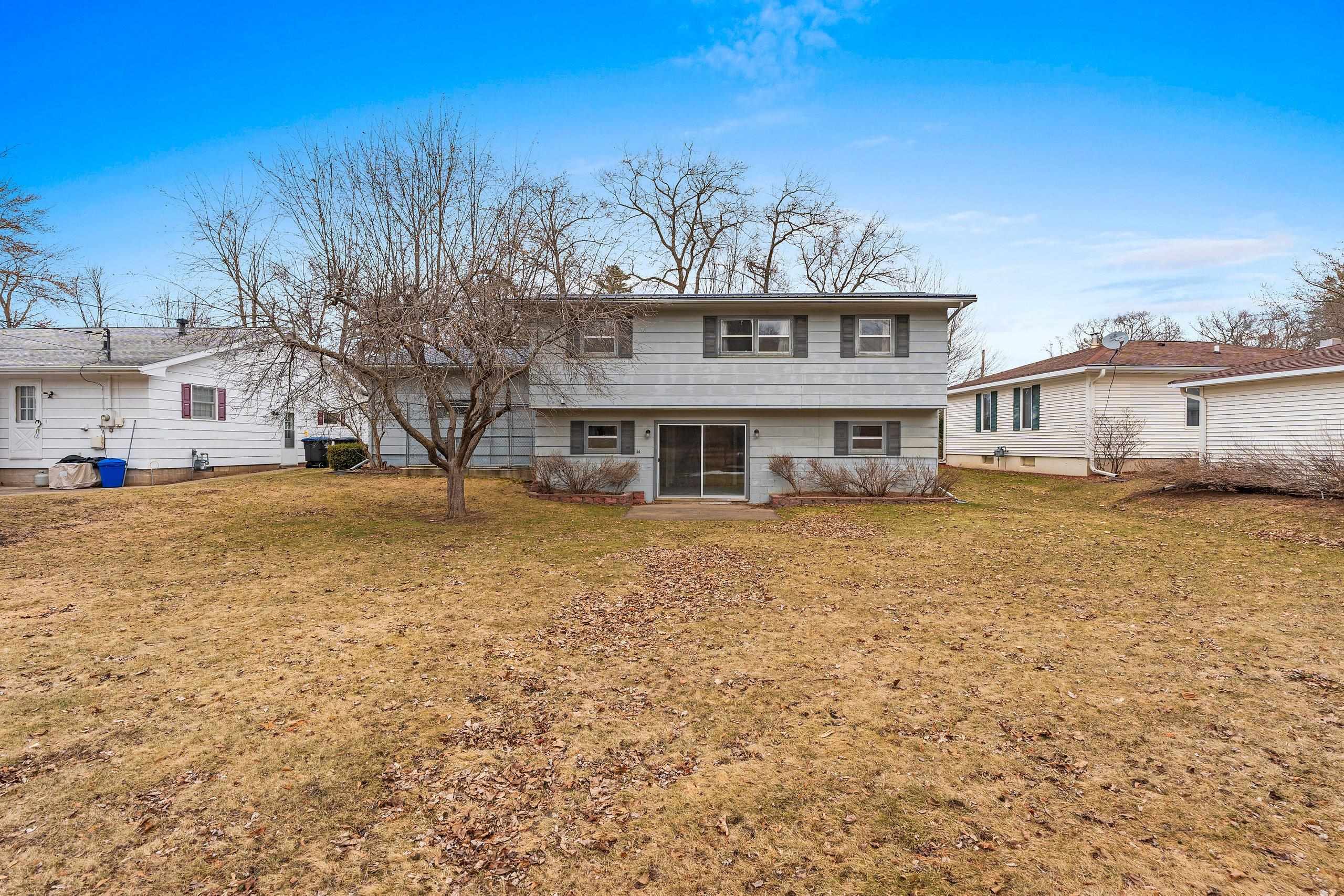 Shawano, Wisconsin 54166, United States, 3 Bedrooms Bedrooms, ,2 BathroomsBathrooms,Residential,Pending,102538