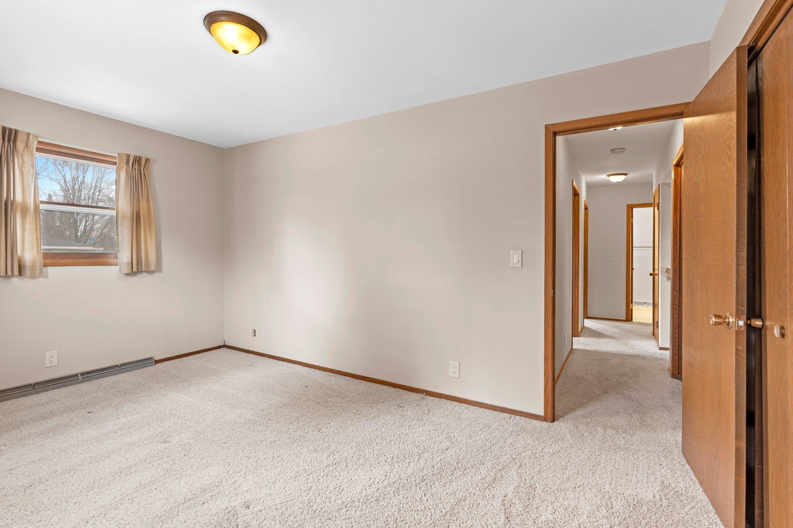 Shawano, Wisconsin 54166, United States, 3 Bedrooms Bedrooms, ,2 BathroomsBathrooms,Residential,Pending,102538