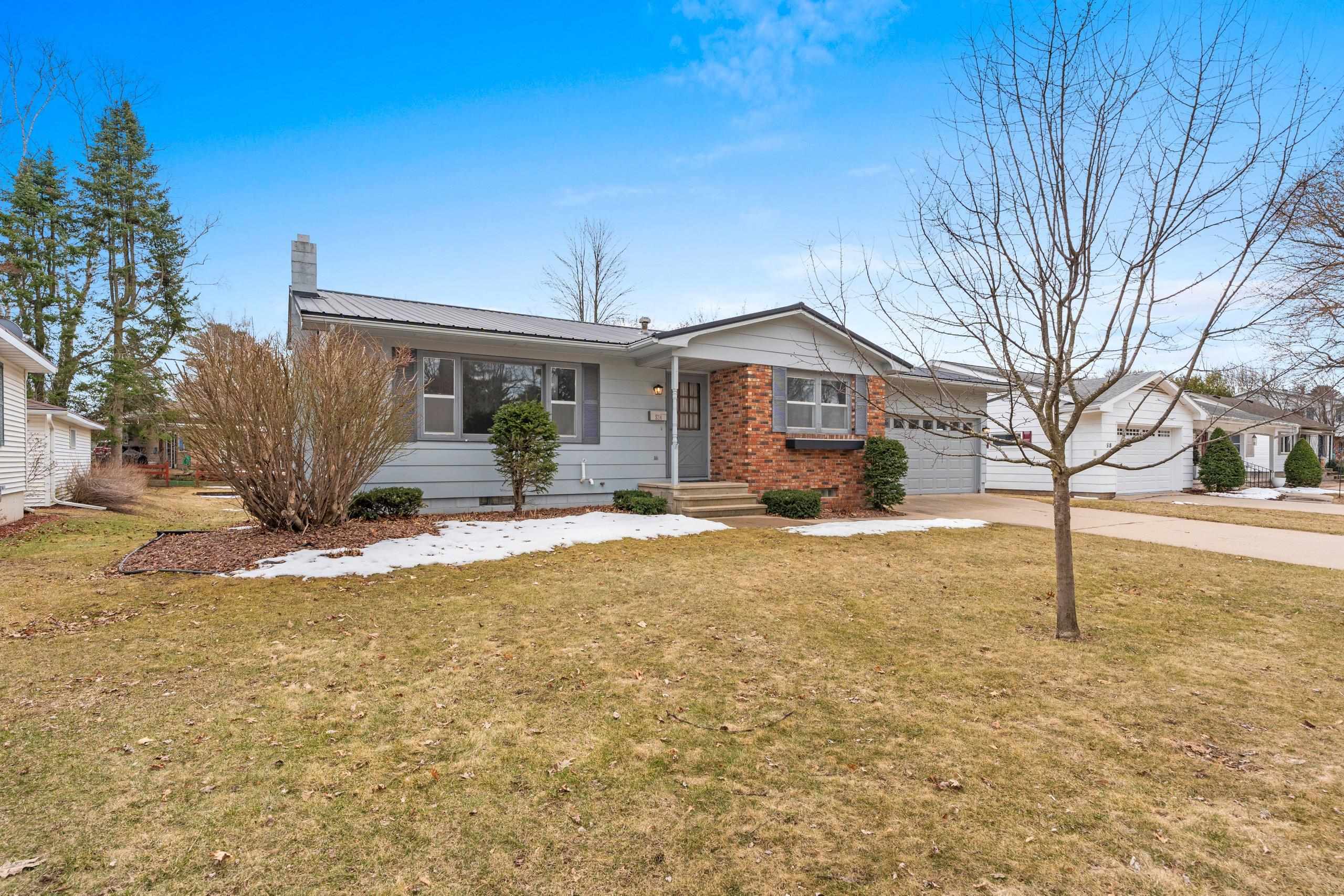 Shawano, Wisconsin 54166, United States, 3 Bedrooms Bedrooms, ,2 BathroomsBathrooms,Residential,Pending,102538