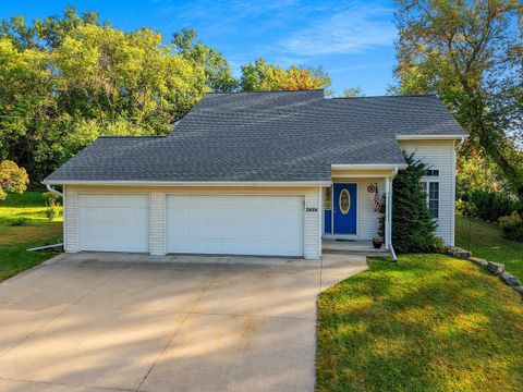 Photo of 2484 DECKNER Avenue, GREEN BAY, WI 54302 (MLS # 50316118)