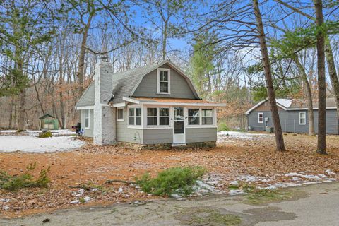 Photo of W6769 S SILVER LAKE Road, WAUTOMA, WI 54982 (MLS # 50321836)