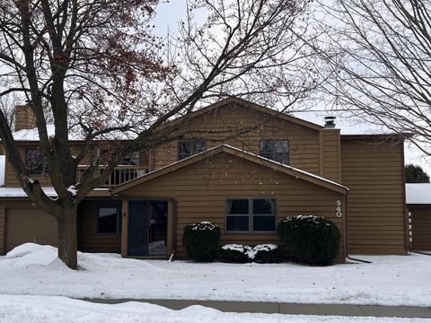 Photo of 940 BABCOCK Street #96, NEENAH, WI 54956 (MLS # 50319621)