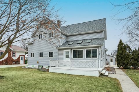 Photo of 706 MANITOWOC Street, REEDSVILLE, WI 54230 (MLS # 50321196)