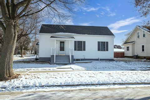 Photo of 331 N JOHN Street, KIMBERLY, WI 54136 (MLS # 50320525)