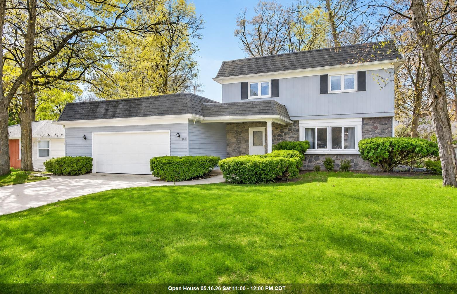 Photo 1 of 50 — 1039 E GLENDALE Avenue, APPLETON, WI 54911