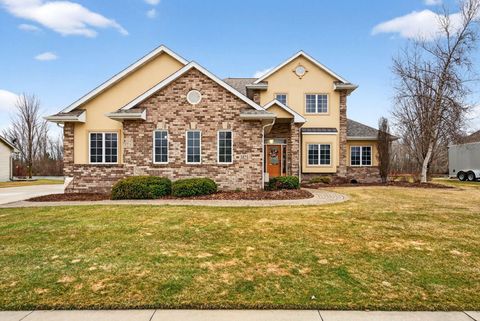 Photo of 3025 WHITE BIRCH Street, KAUKAUNA, WI 54130 (MLS # 50323173)