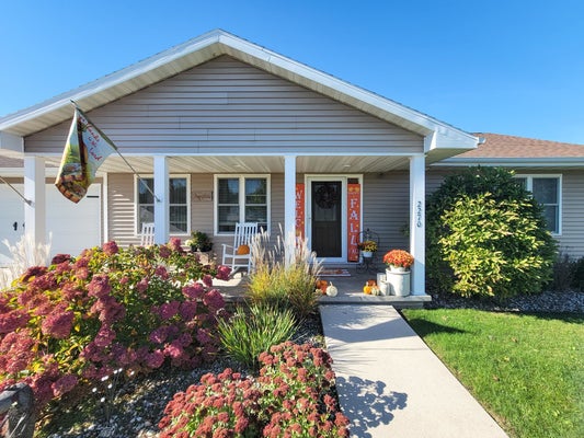 2270 LENSMIRE LN, WAUPACA, WI 54981 - Image 300df9dcf703f2f380fb963e2815b4e5/1896617625