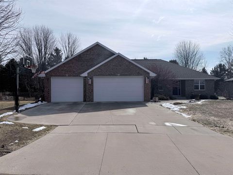 Photo of 2017 MORNING DEW Lane, DE PERE, WI 54115 (MLS # 50321664)