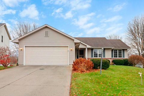 Photo of 5803 RUNNING DEER Trail, MCFARLAND, WI 53558 (MLS # 50318615)