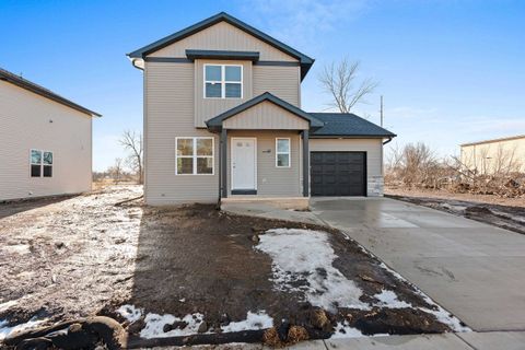 Photo of 427 SCOTT Street, RIPON, WI 54971 (MLS # 50320152)