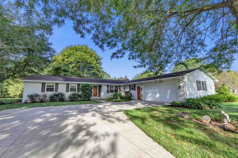 Photo of 3826 HIDDEN VALLEY Lane, GREEN BAY, WI 54311 (MLS # 50332859)