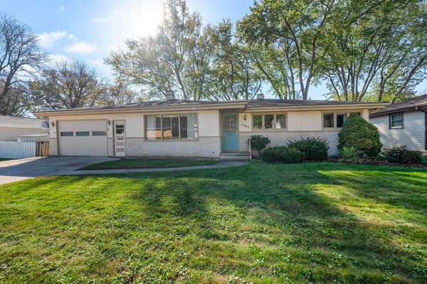 1393 RUSSELL ST, GREEN BAY, WI 54304 - Image 3168ff8beafa6bfe9ed2a18eb65c631d/931486074