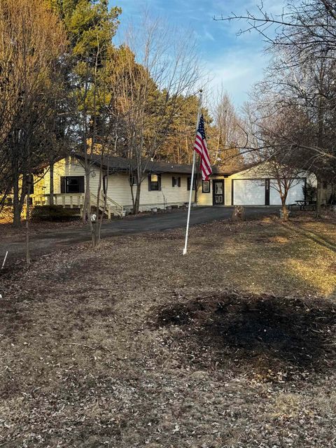 Photo of 4628 MELODY Lane, OSHKOSH, WI 54904 (MLS # 50321915)