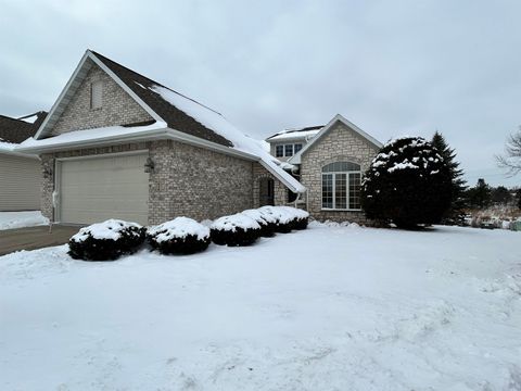 Photo of 924 E PONDVIEW Court, APPLETON, WI 54913 (MLS # 50317466)