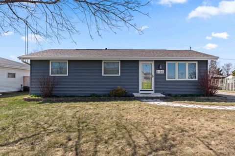 Photo of 1146 REDWOOD Lane, MENASHA, WI 54952 (MLS # 50323276)