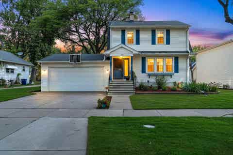 Photo of 1036 KELLOGG Street, GREEN BAY, WI 54303 (MLS # 50330423)