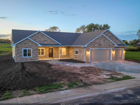 550 ROYAL ST PATS DR, WRIGHTSTOWN, WI 54180 - Image 331de8fd824ef2e99e726398bee7f6dd/3255654787