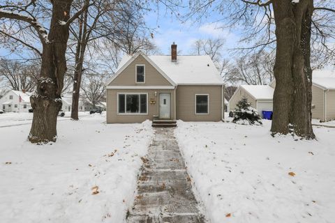 Photo of 620 N DOUGLAS Street, APPLETON, WI 54914 (MLS # 50318929)