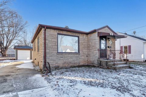 Photo of 1530 SMITH Street, GREEN BAY, WI 54302 (MLS # 50320102)