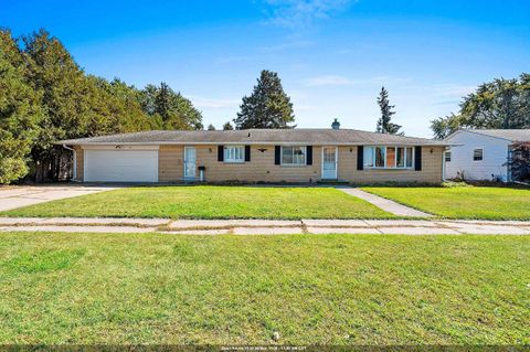 Photo of 504 N TAYLOR Street, GREEN BAY, WI 54303 (MLS # 50316014)