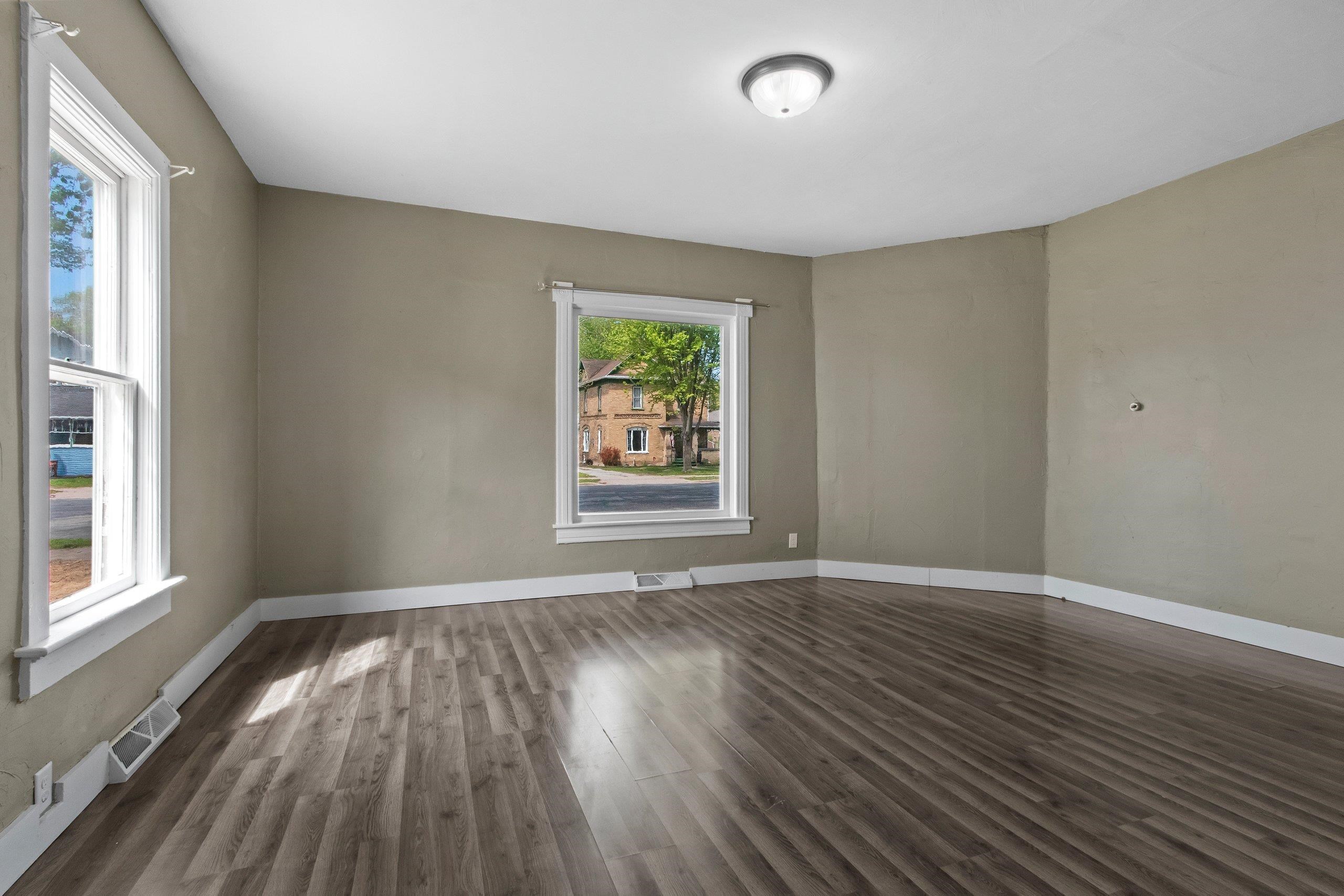 Shawano, Wisconsin 54166, United States, 4 Bedrooms Bedrooms, ,2 BathroomsBathrooms,Residential,Active,130648