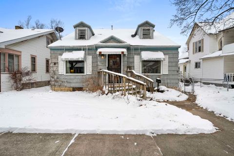 Photo of 1322 ELIZABETH Avenue, MARINETTE, WI 54143 (MLS # 50319177)