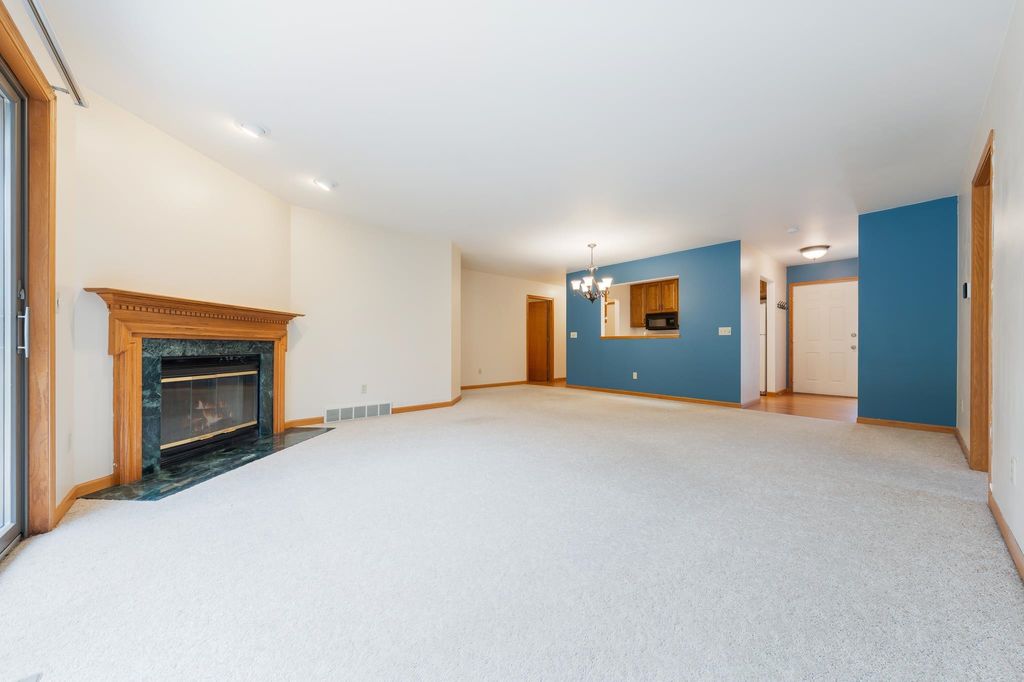 Photo of 38 SPENCER VILLAGE Court, APPLETON, WI 54914 (MLS # 50317778)