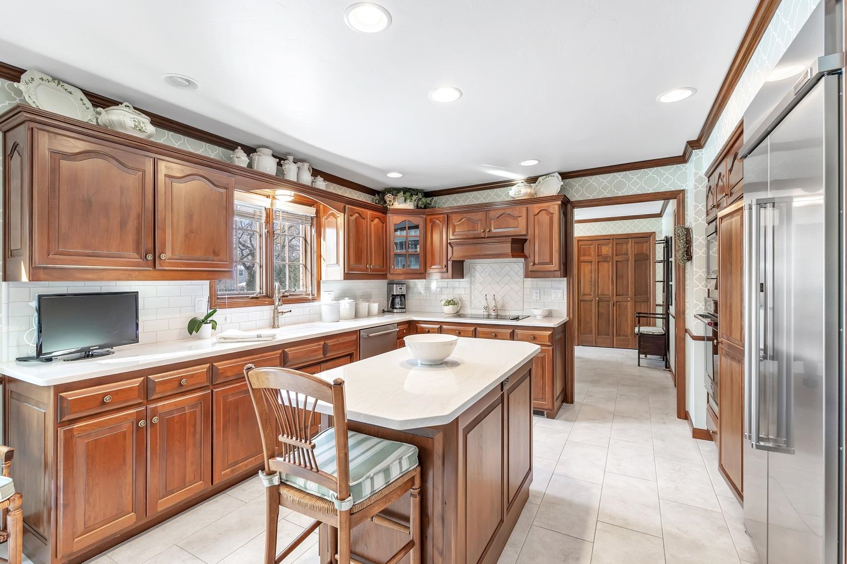 1326 S SUMMER RANGE Road