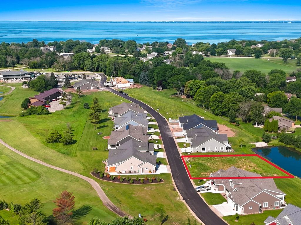 Photo of W4942 COTTAGE Lane #17, SHERWOOD, WI 54169 (MLS # 50310390)