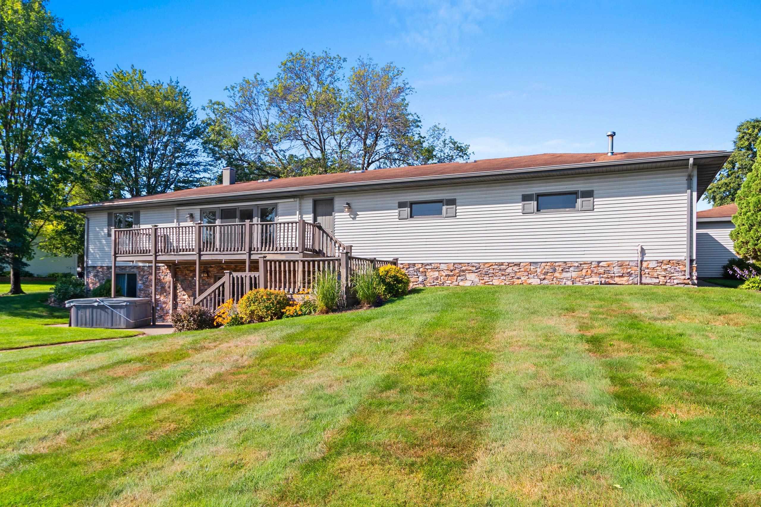 Shawano, Wisconsin 54166, United States, 4 Bedrooms Bedrooms, ,2 BathroomsBathrooms,Residential,Active,198865