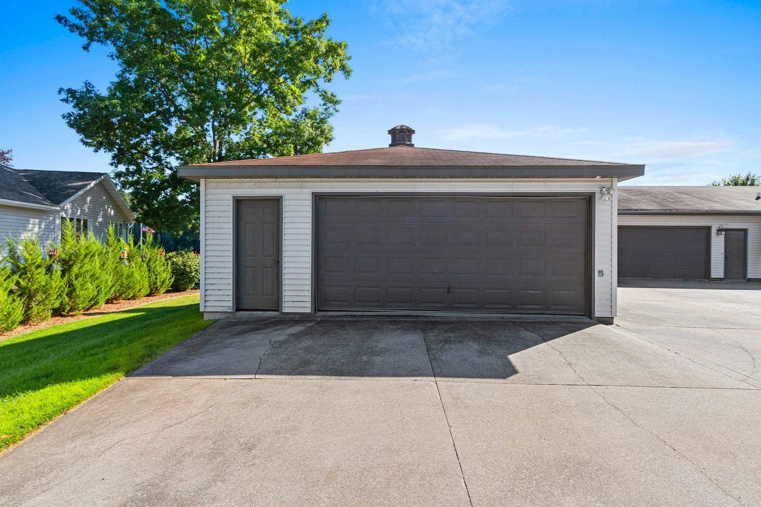 Shawano, Wisconsin 54166, United States, 4 Bedrooms Bedrooms, ,2 BathroomsBathrooms,Residential,Active,198865