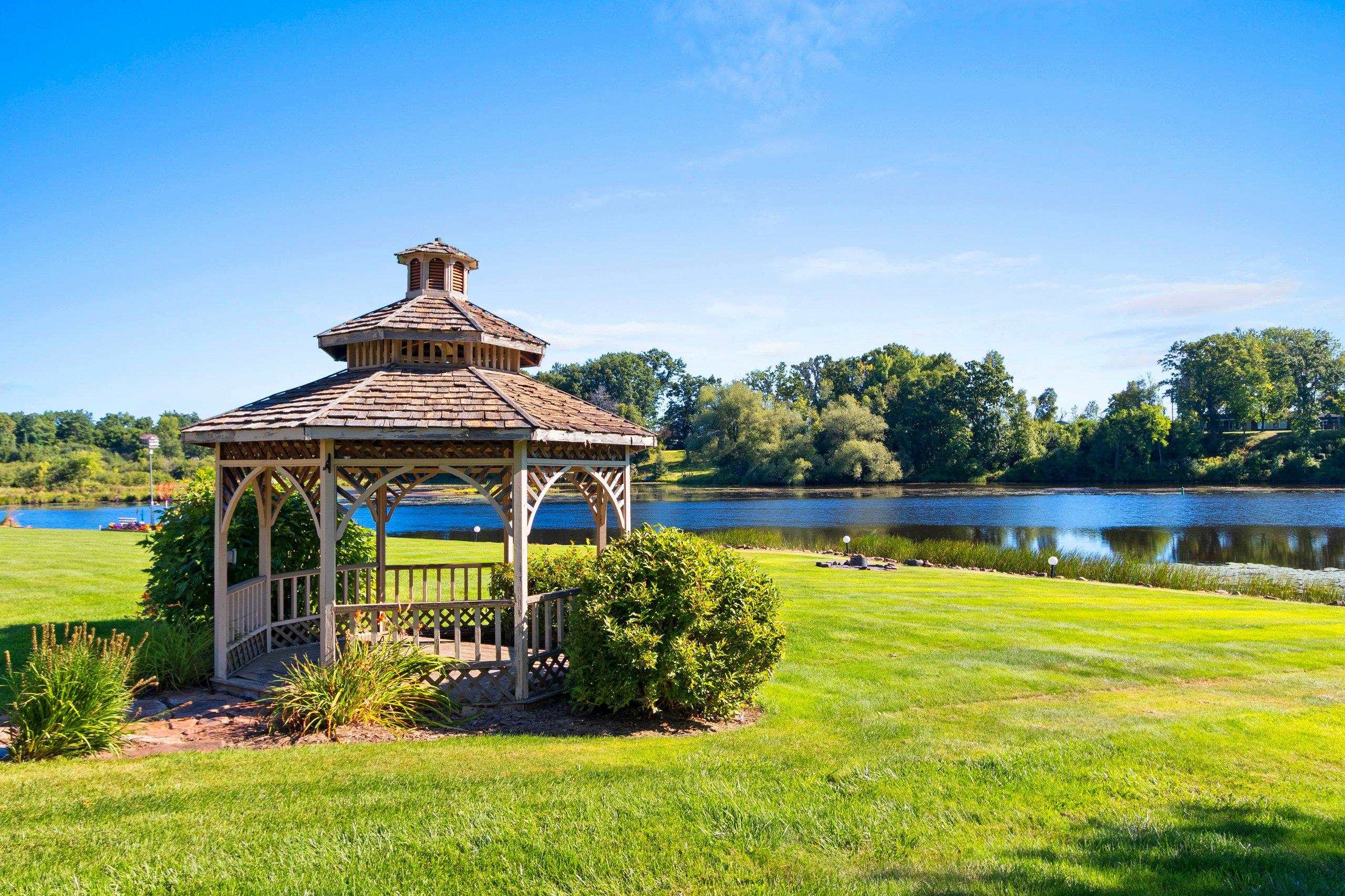 Shawano, Wisconsin 54166, United States, 4 Bedrooms Bedrooms, ,2 BathroomsBathrooms,Residential,Active,198865