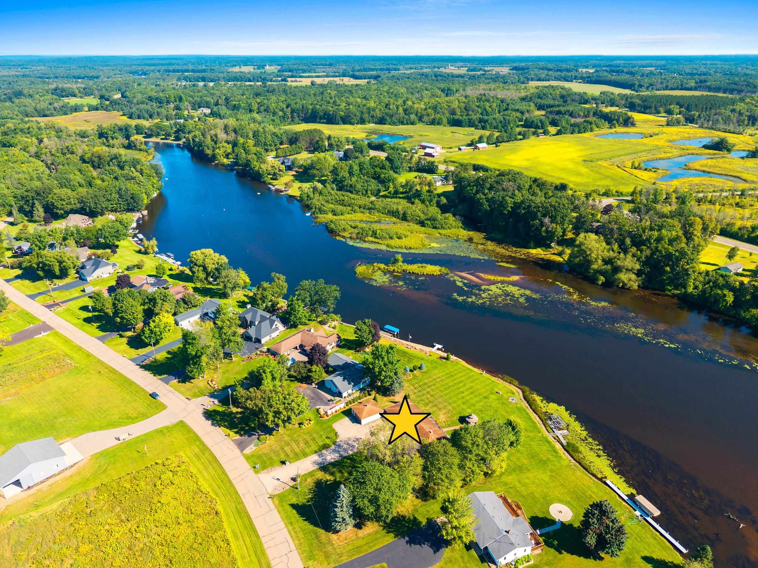 Shawano, Wisconsin 54166, United States, 4 Bedrooms Bedrooms, ,2 BathroomsBathrooms,Residential,Active,198865