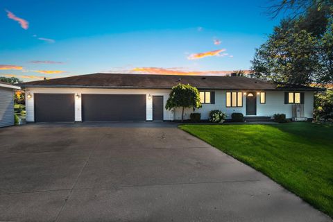 Photo of N6002 WOLF RIVER Road, SHAWANO, WI 54166 (MLS # 50314121)