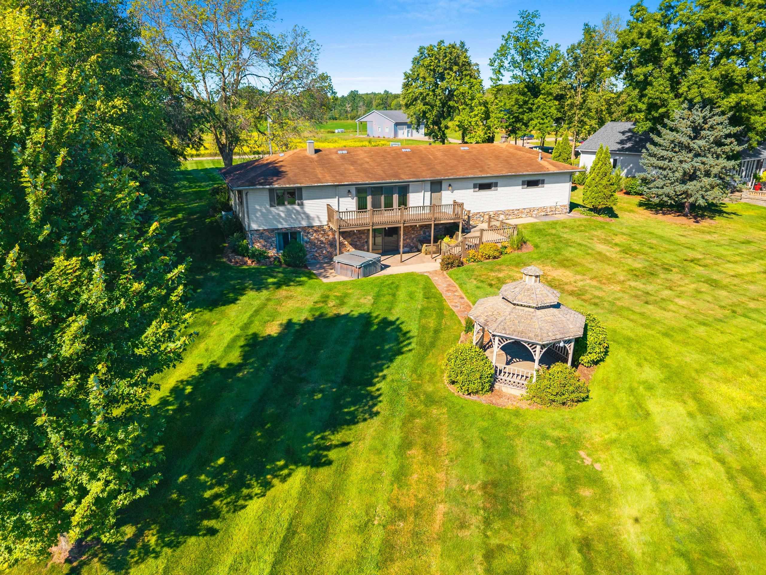 Shawano, Wisconsin 54166, United States, 4 Bedrooms Bedrooms, ,2 BathroomsBathrooms,Residential,Active,198865