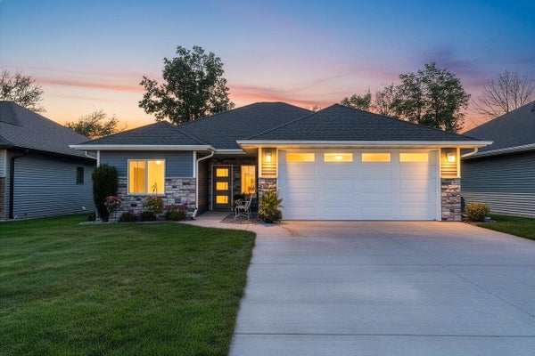 2584 FARMINGTON WAY, SUAMICO, WI 54313 - Image 35fa8df0cd06d3ea830e2b54bdf45271/2719385767