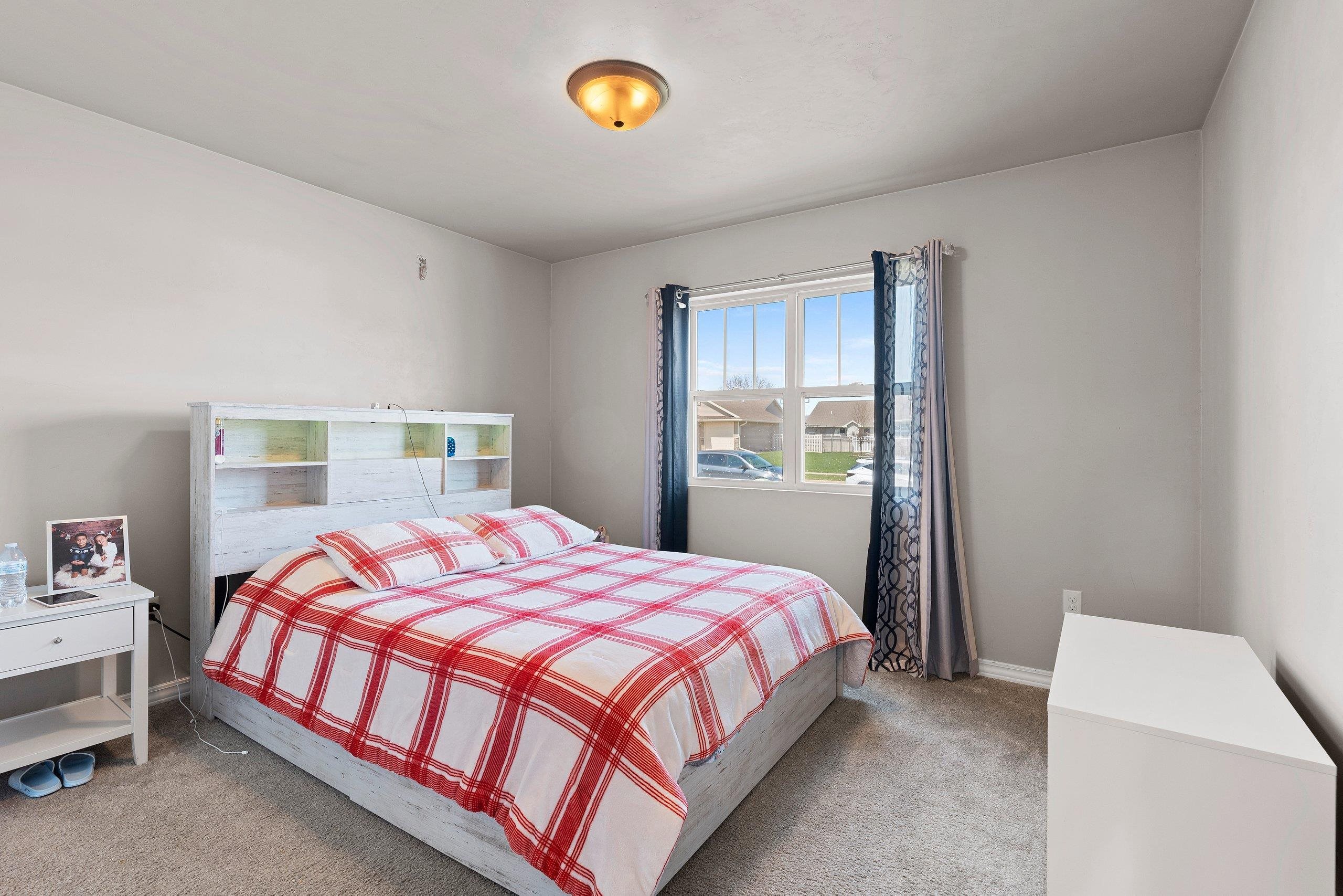 De Pere, Wisconsin 54115, United States, 4 Bedrooms Bedrooms, ,3 BathroomsBathrooms,Residential,Active,115439