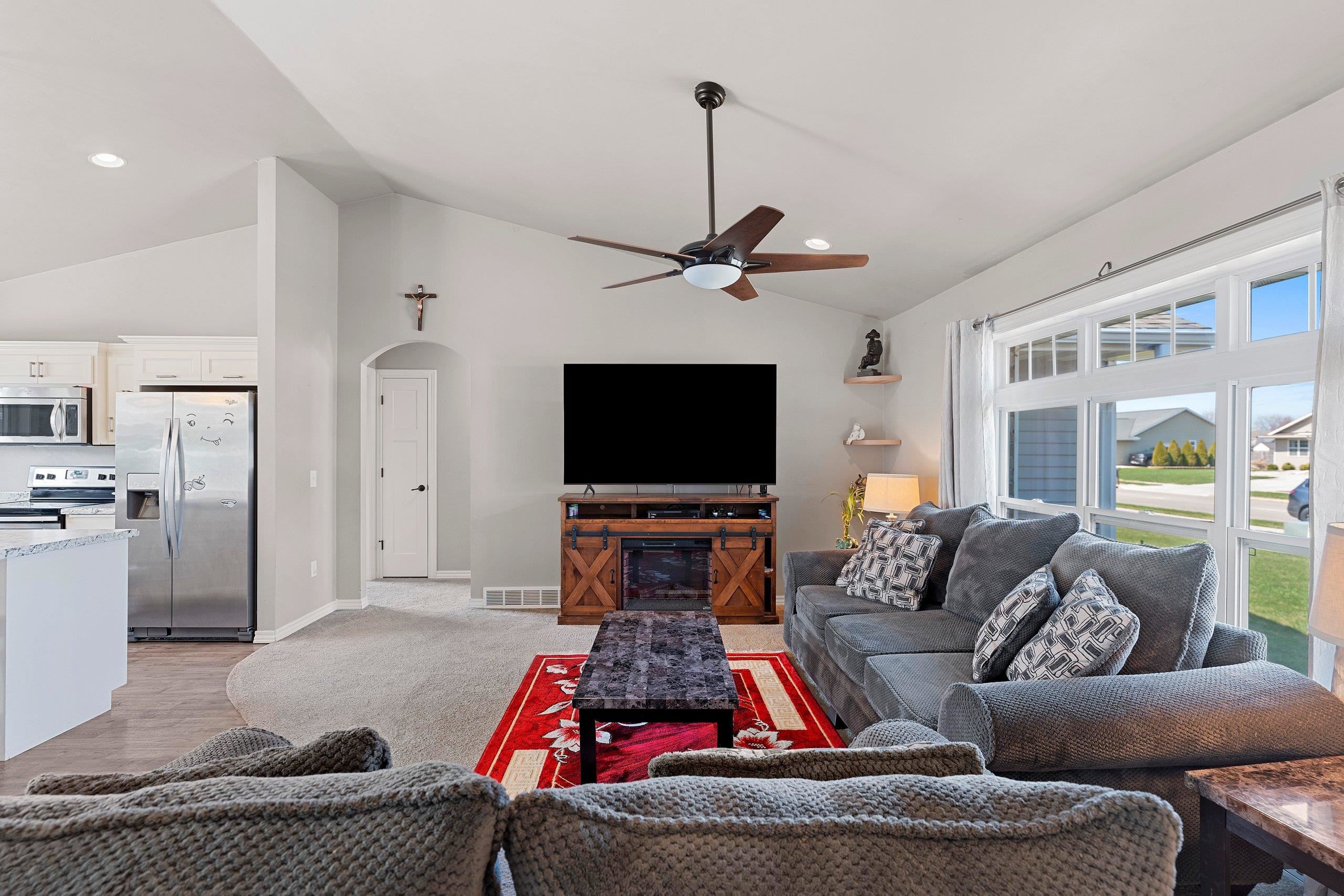 De Pere, Wisconsin 54115, United States, 4 Bedrooms Bedrooms, ,3 BathroomsBathrooms,Residential,Active,115439