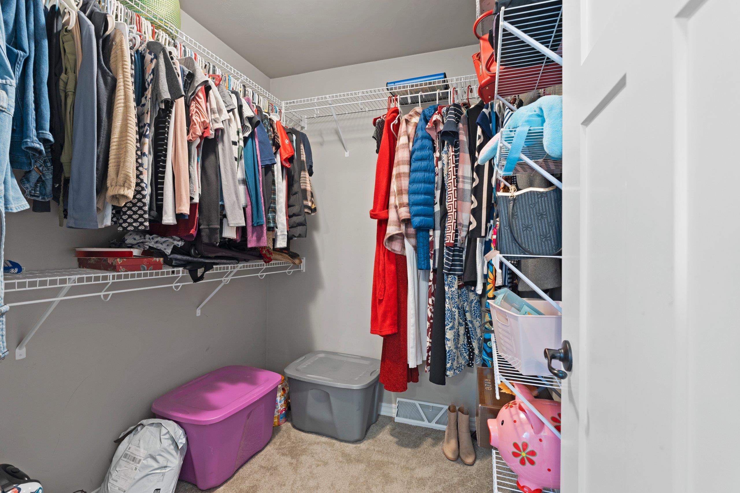 De Pere, Wisconsin 54115, United States, 4 Bedrooms Bedrooms, ,3 BathroomsBathrooms,Residential,Active,115439