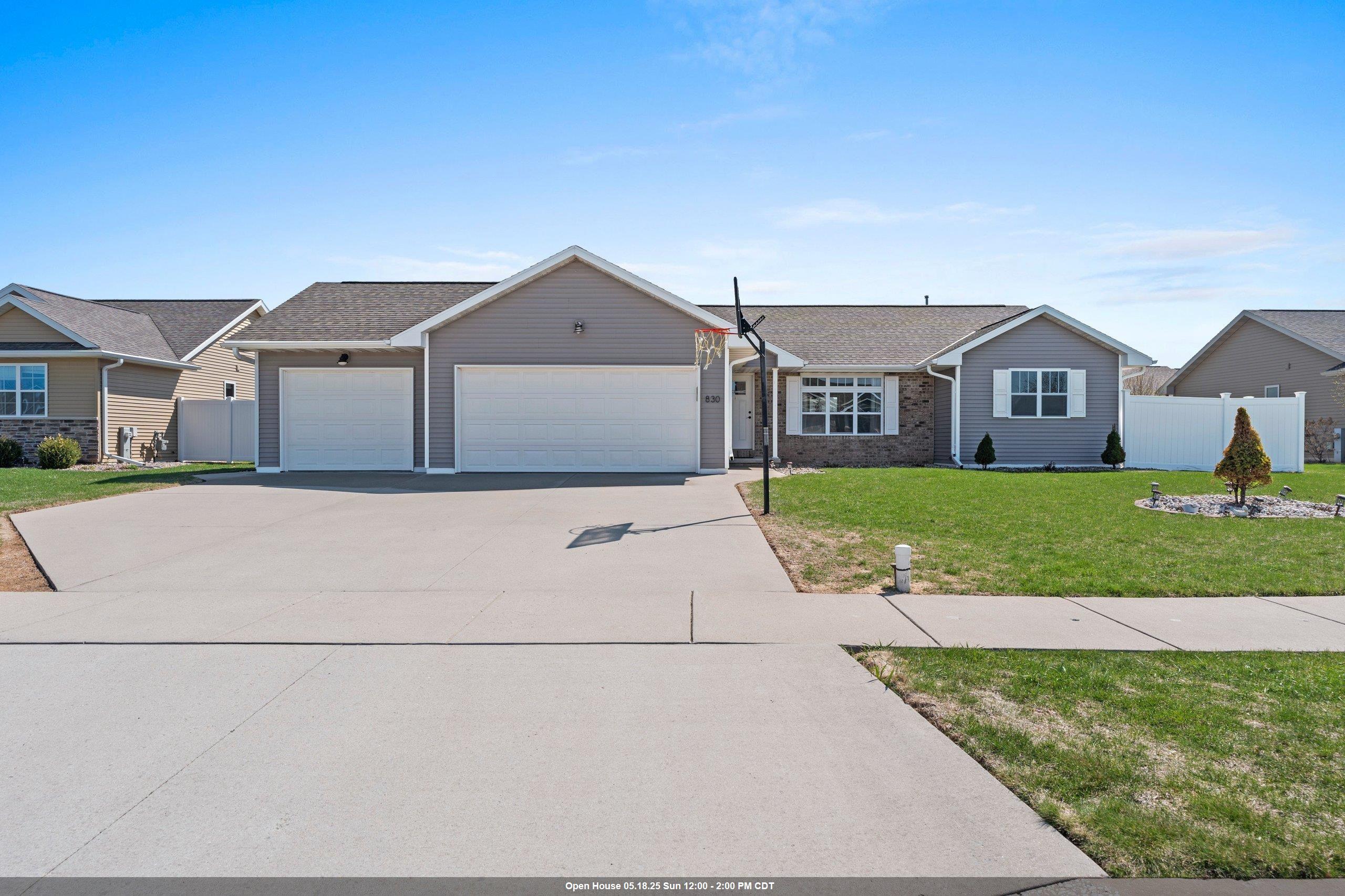 De Pere, Wisconsin 54115, United States, 4 Bedrooms Bedrooms, ,3 BathroomsBathrooms,Residential,Active,115439