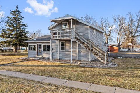 104 N 3RD Avenue WINNECONNE WI 54986