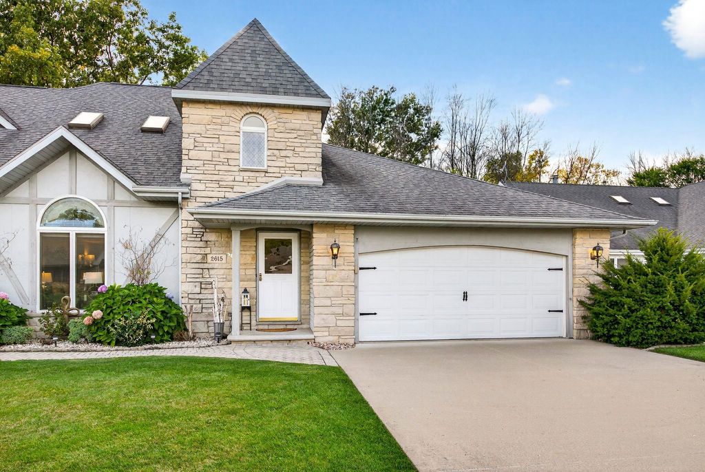 Photo of 2615 N MILLBROOK Road, APPLETON, WI 54914 (MLS # 50317303)